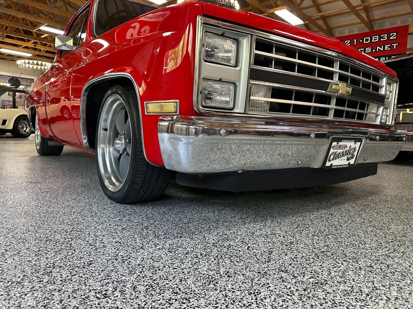 Chevrolet-C-10-1985-Pickup-Truck-13