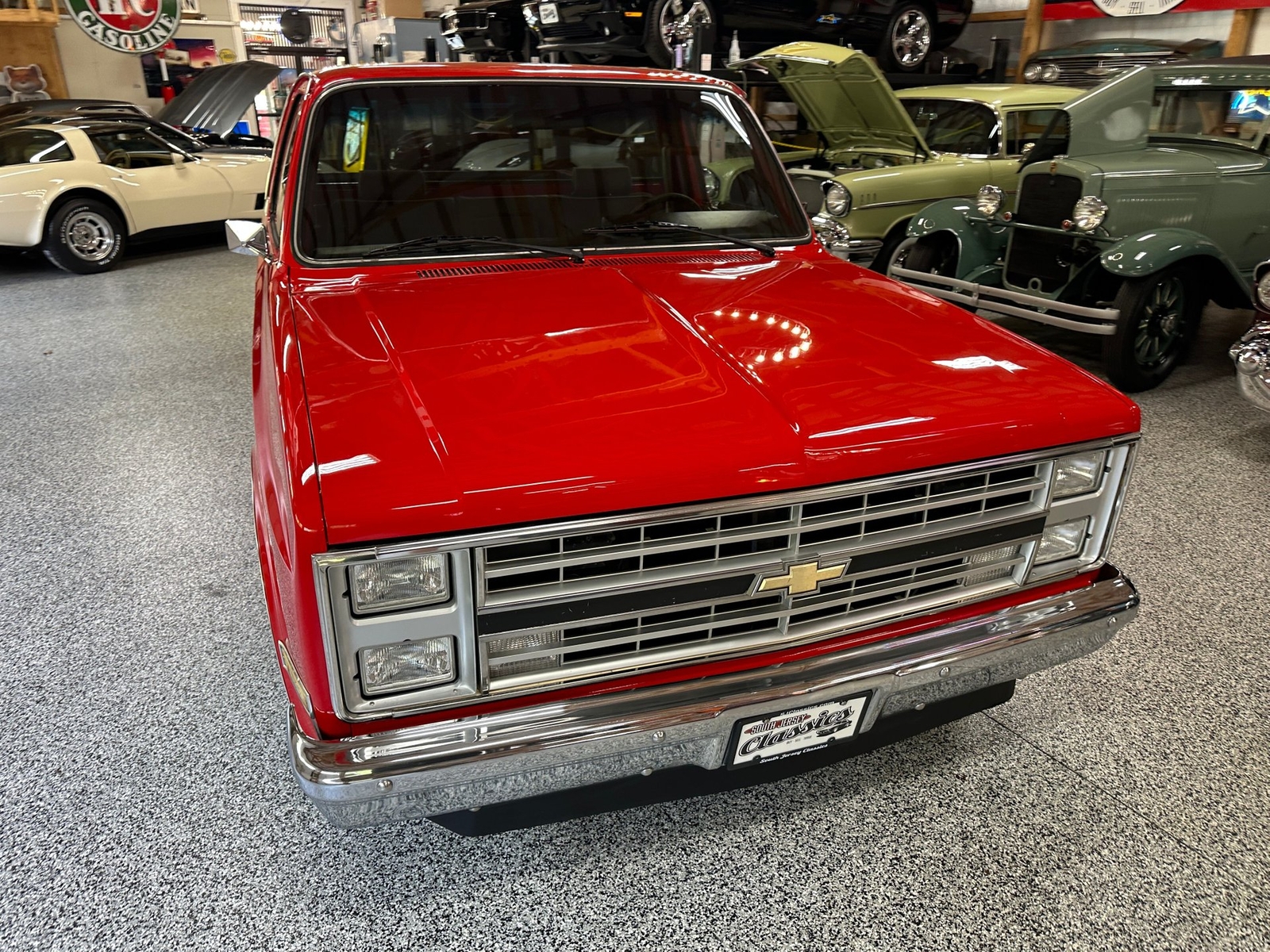 Chevrolet-C-10-1985-Pickup-Truck-16