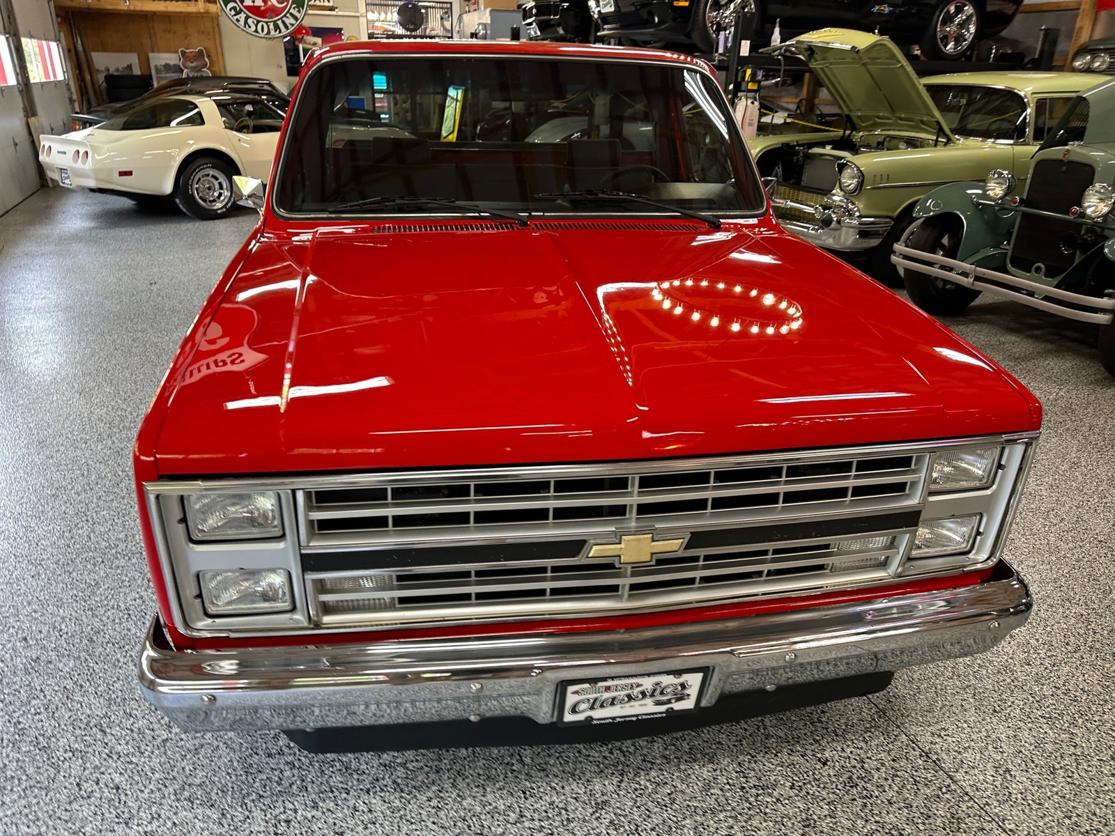 Chevrolet-C-10-1985-Pickup-Truck-17