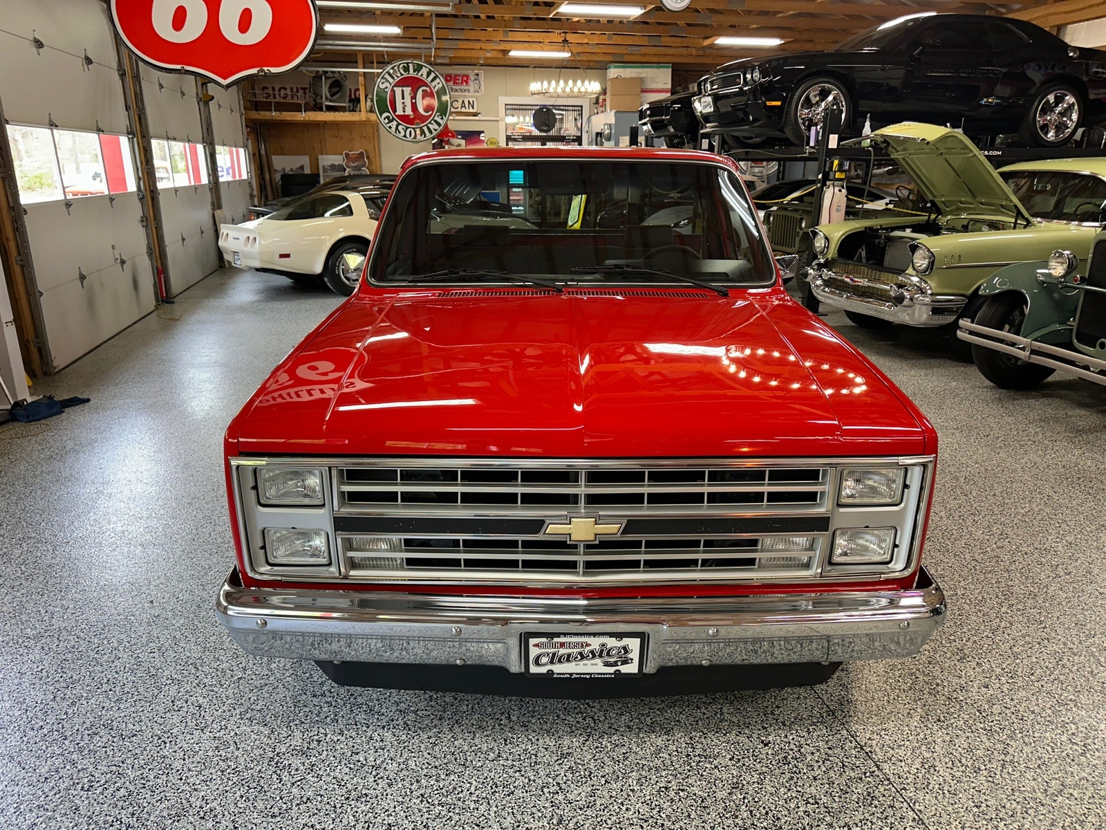 Chevrolet-C-10-1985-Pickup-Truck-18