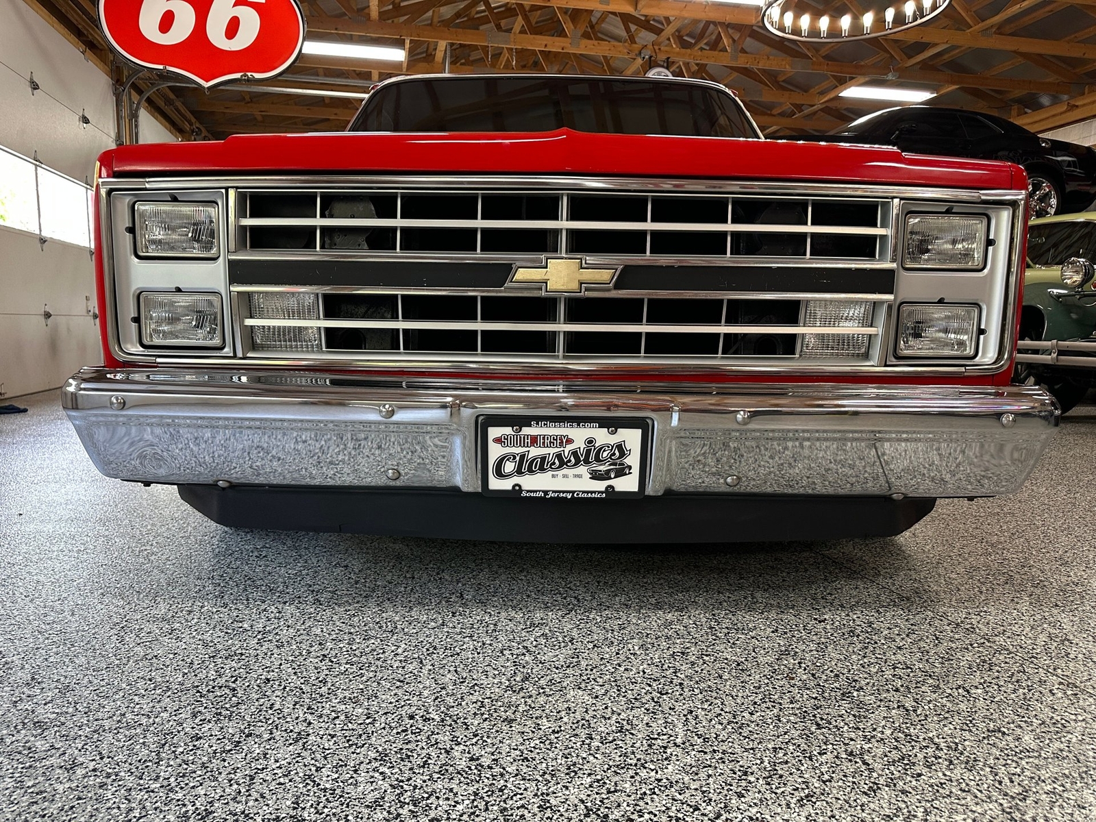 Chevrolet-C-10-1985-Pickup-Truck-22