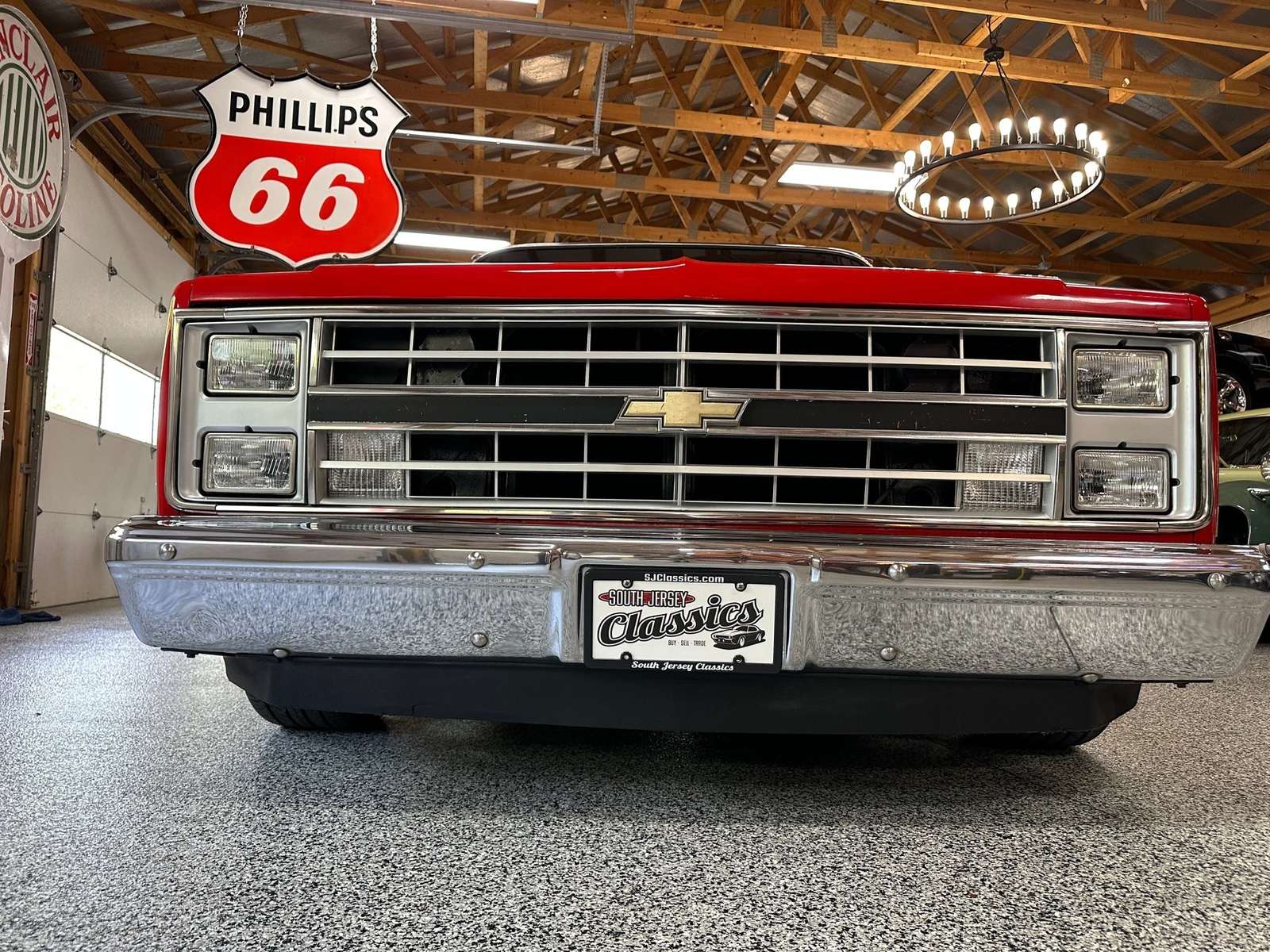 Chevrolet-C-10-1985-Pickup-Truck-23