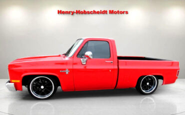 Chevrolet-C-10-1985-Truck-1