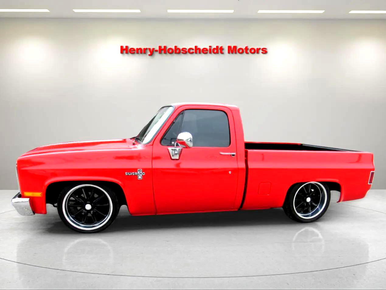 Chevrolet-C-10-1985-Truck-1