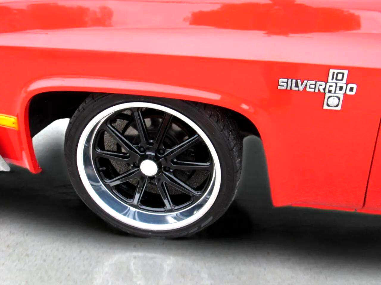 Chevrolet-C-10-1985-Truck-11