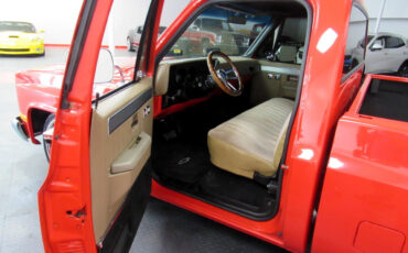 Chevrolet-C-10-1985-Truck-12