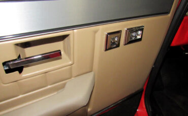 Chevrolet-C-10-1985-Truck-14