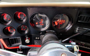 Chevrolet-C-10-1985-Truck-18