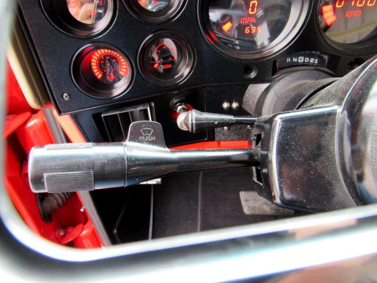 Chevrolet-C-10-1985-Truck-20
