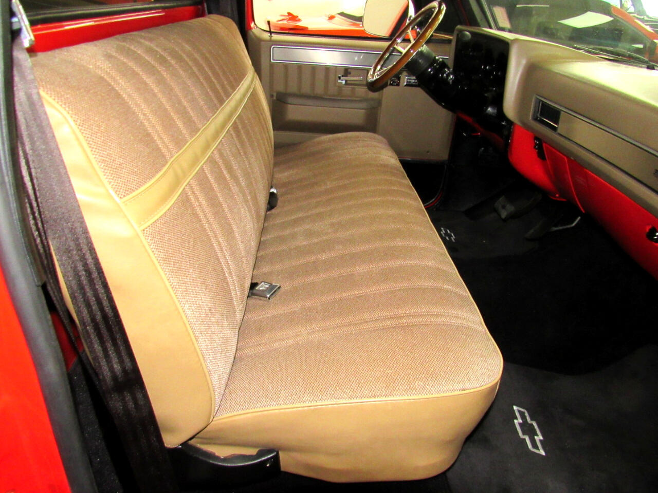 Chevrolet-C-10-1985-Truck-25