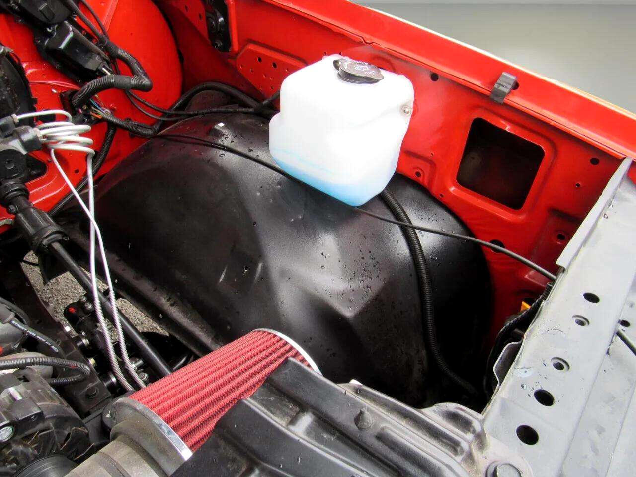 Chevrolet-C-10-1985-Truck-28