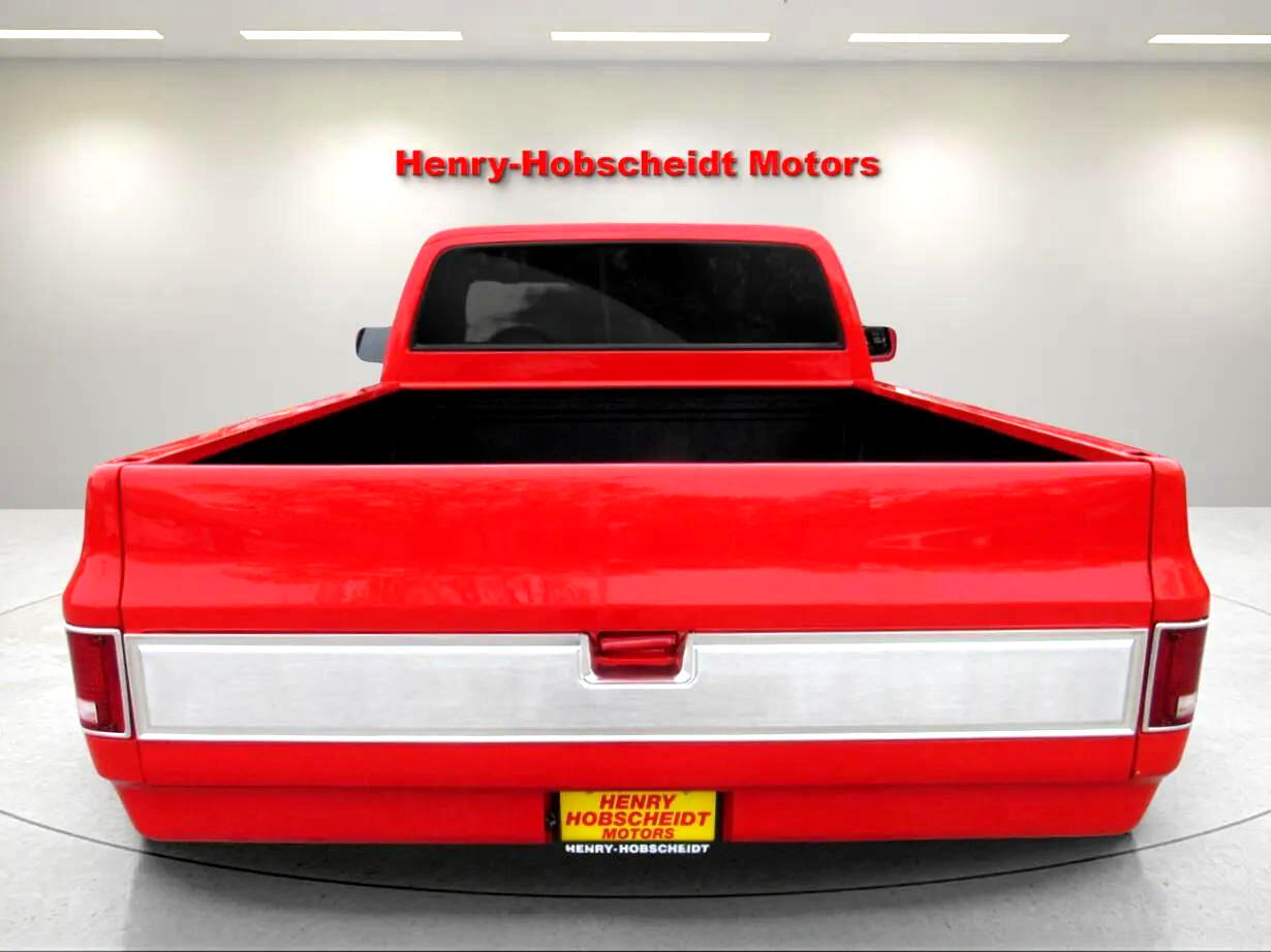 Chevrolet-C-10-1985-Truck-3