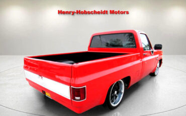 Chevrolet-C-10-1985-Truck-4