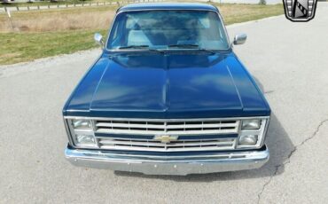 Chevrolet-C-10-1986-Standard-Cab-Pickup-10
