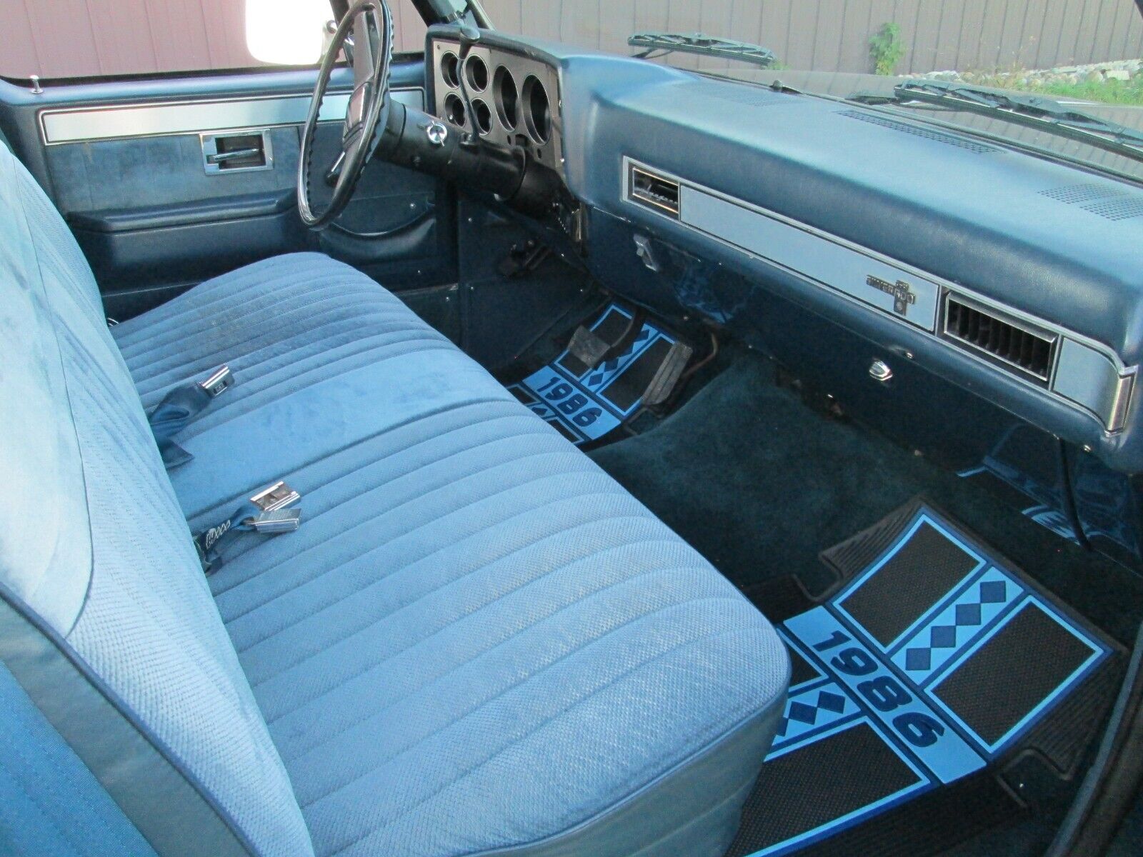 Chevrolet-C-10-1986-Standard-Cab-Pickup-15