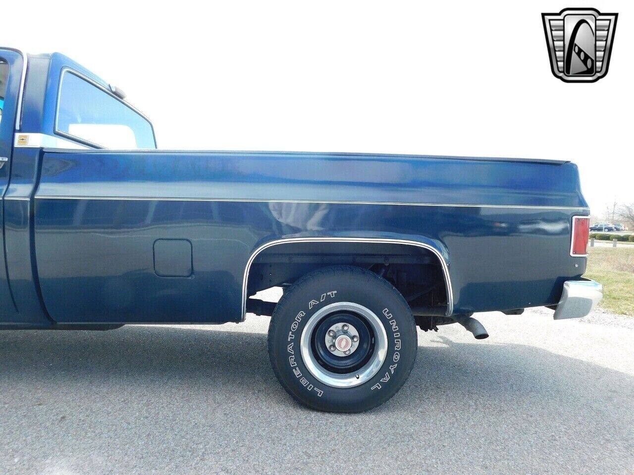 Chevrolet-C-10-1986-Standard-Cab-Pickup-3