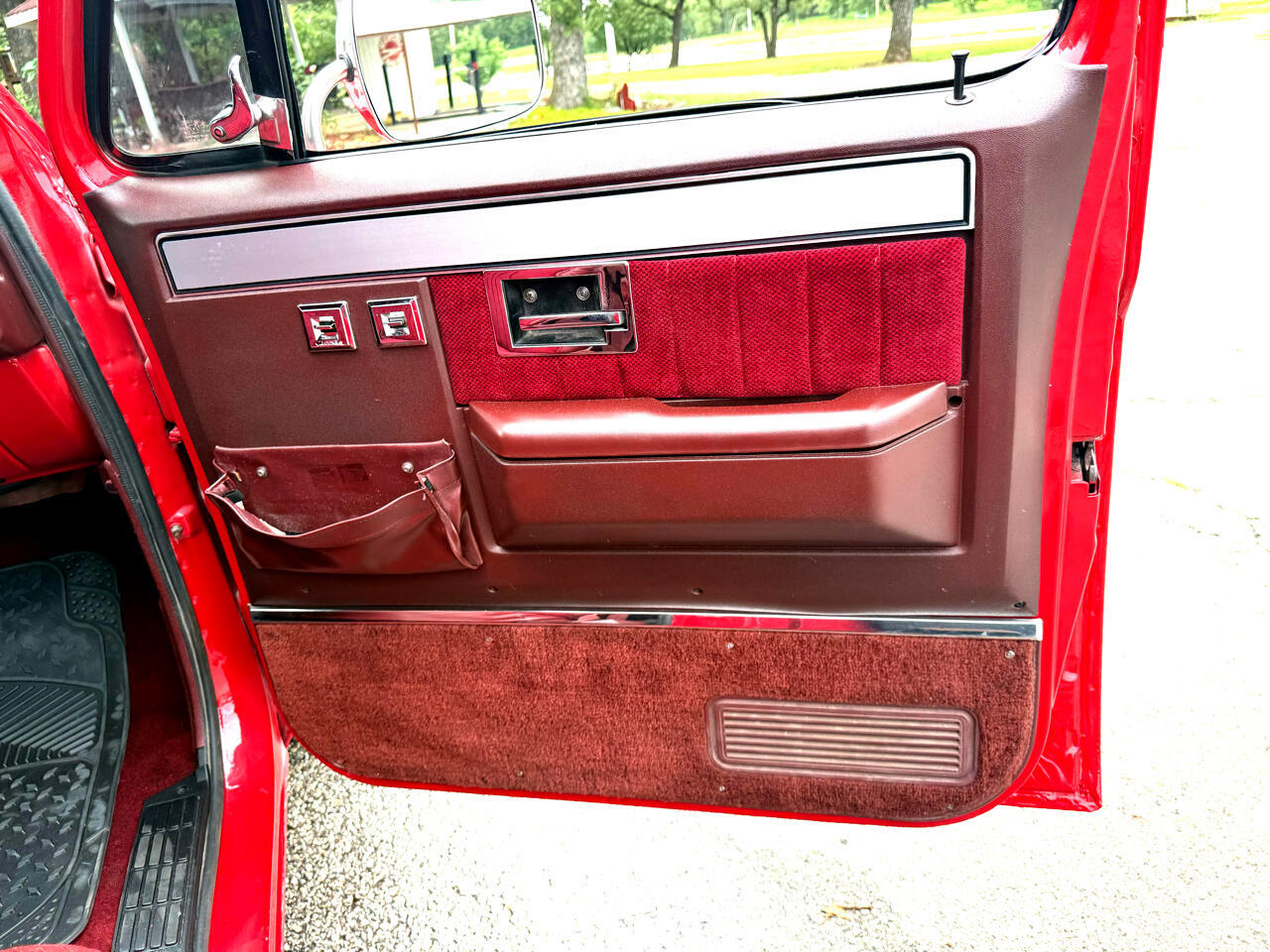 Chevrolet-C-10-1986-Truck-15