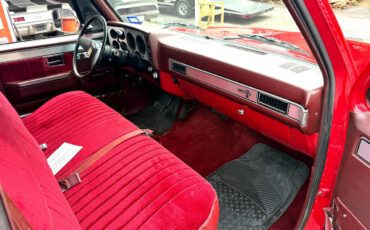 Chevrolet-C-10-1986-Truck-17