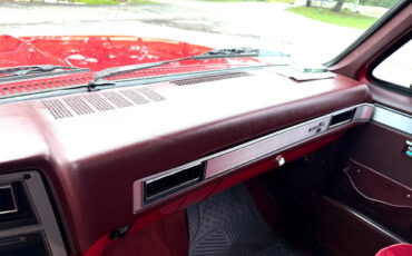 Chevrolet-C-10-1986-Truck-27