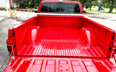 Chevrolet-C-10-1986-Truck-8