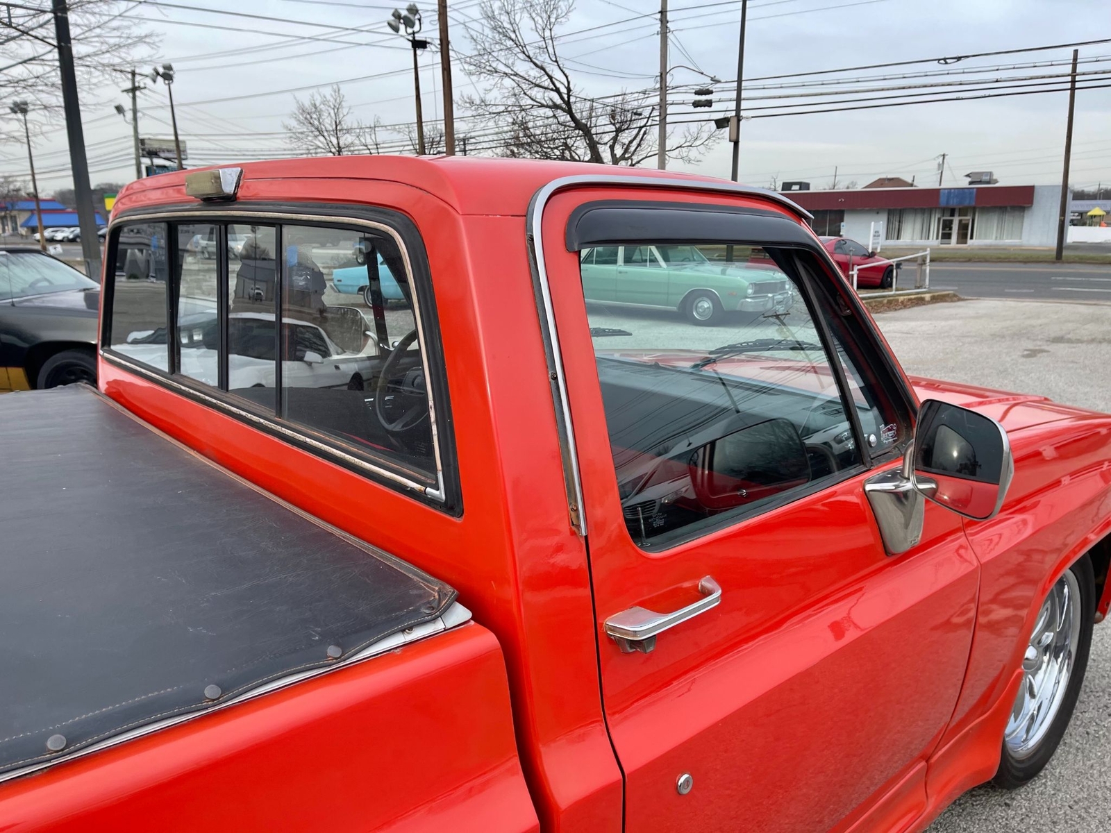 Chevrolet-C-10-Silverado-1986-Custom-14