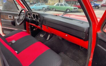 Chevrolet-C-10-Silverado-1986-Custom-21