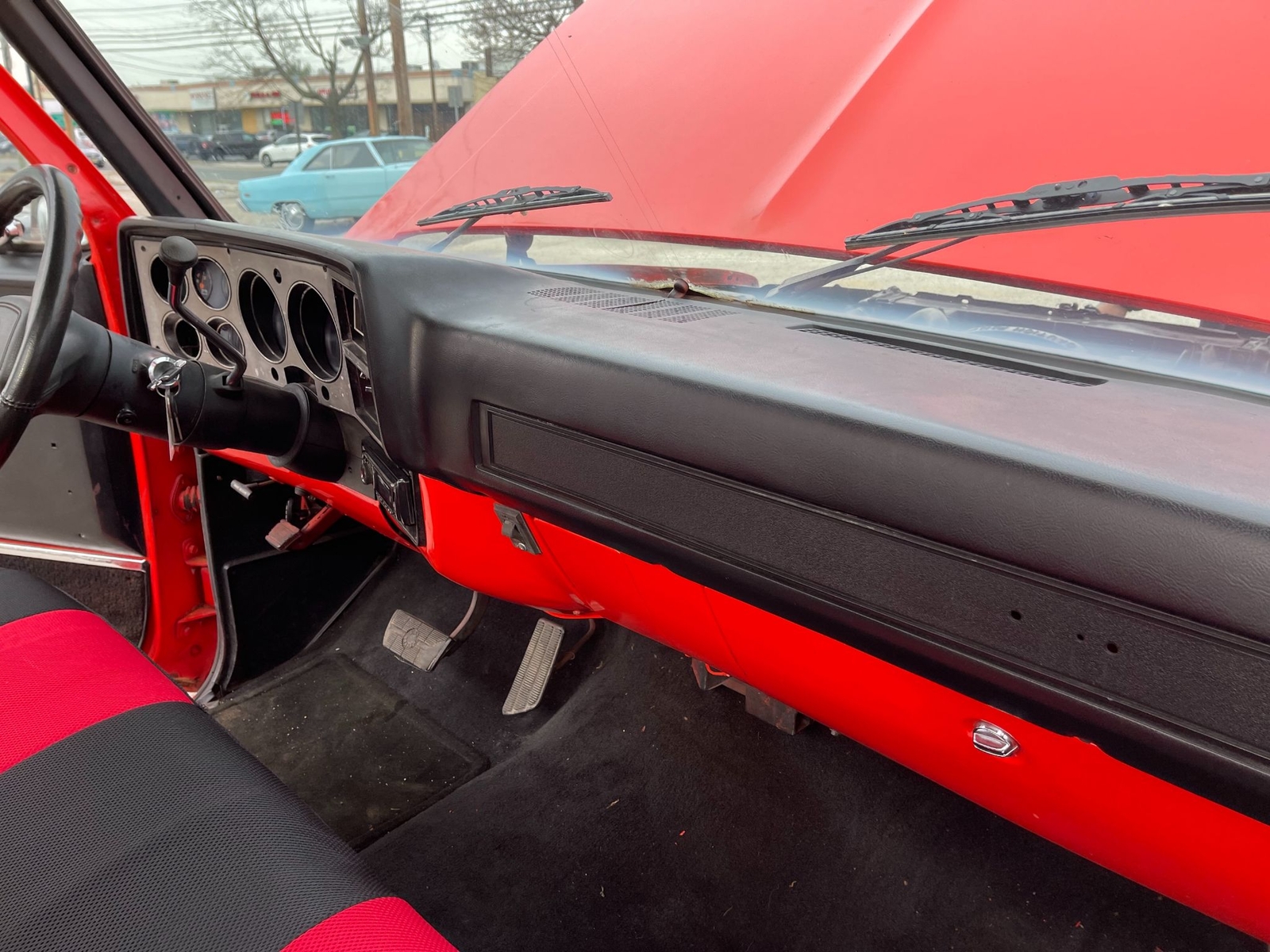 Chevrolet-C-10-Silverado-1986-Custom-23