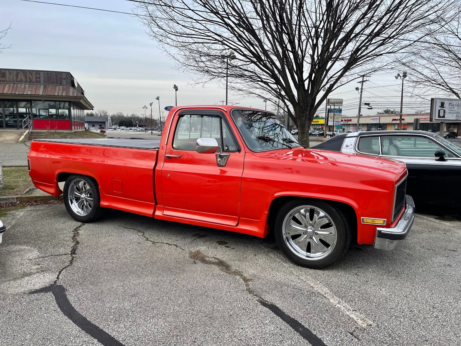 Chevrolet-C-10-Silverado-1986-Custom-5