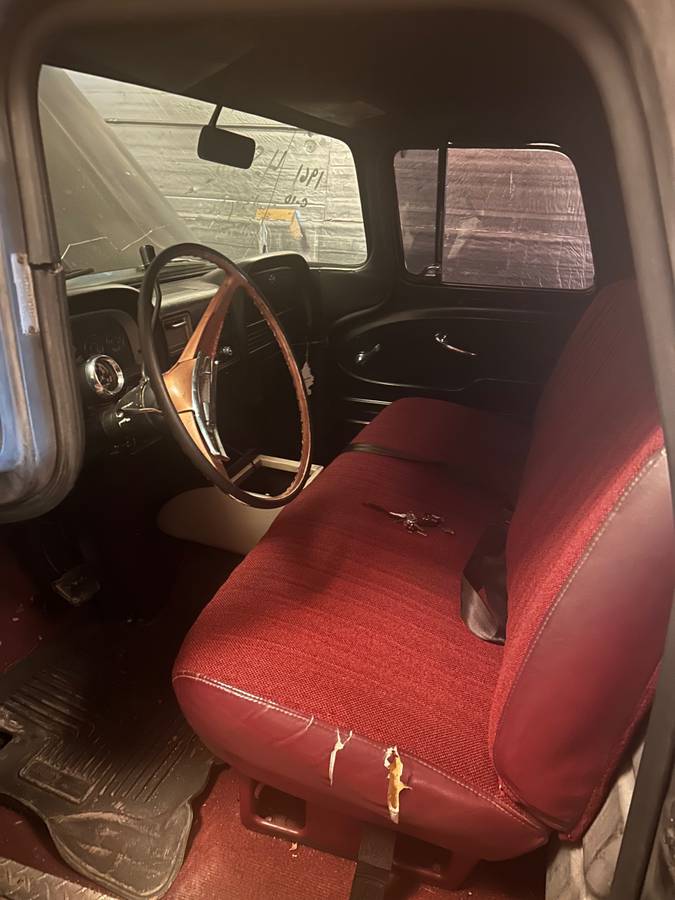 Chevrolet-C10-1961-9