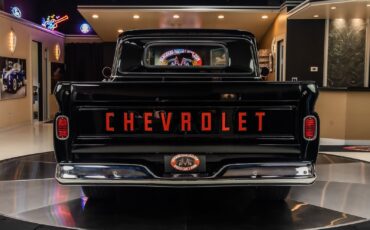 Chevrolet-C10-1961-Pickup-Truck-14