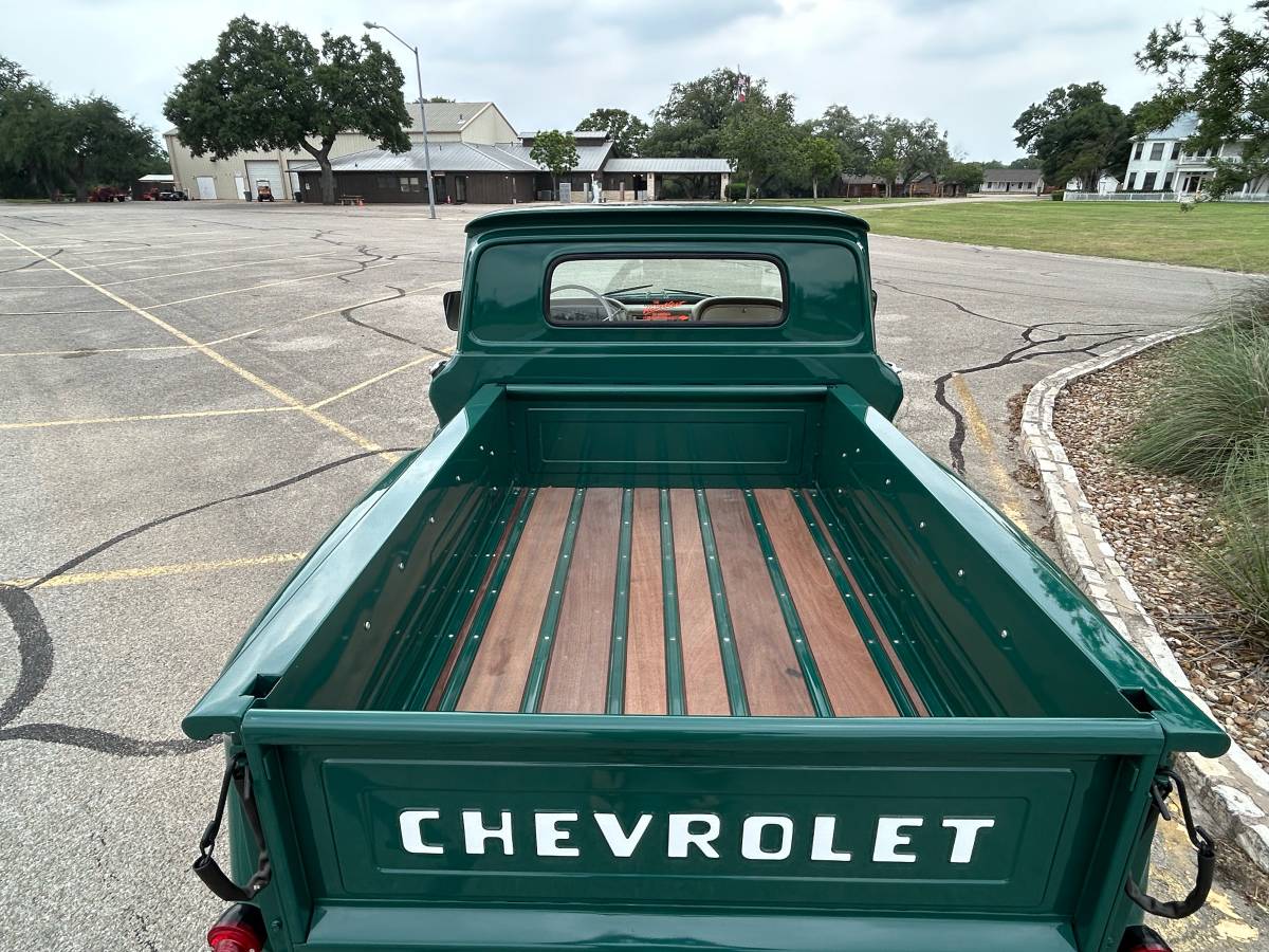 Chevrolet-C10-1963-green-4