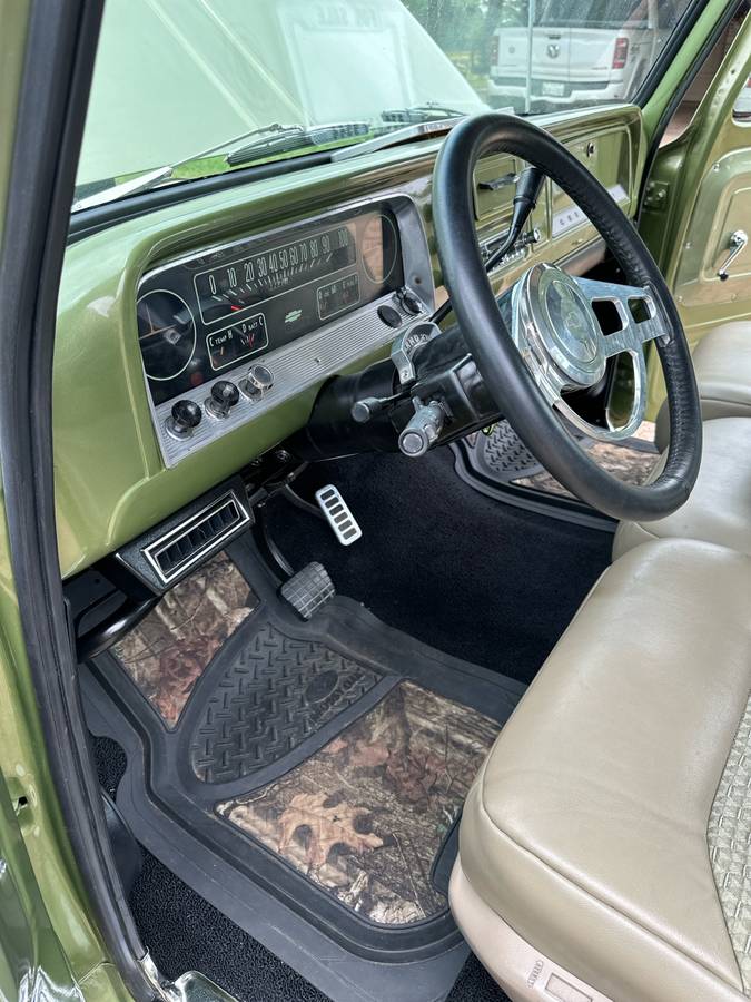 Chevrolet-C10-1966-green-1
