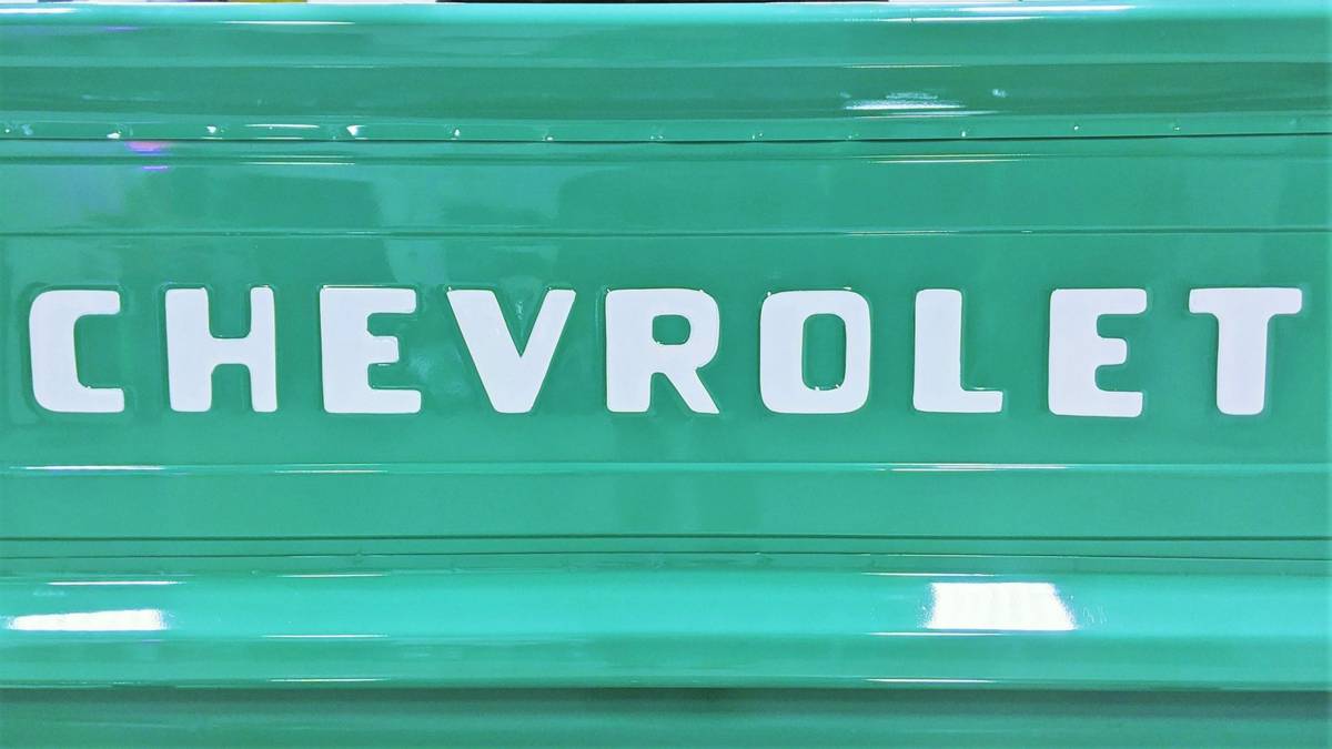 Chevrolet-C10-1967-green-4