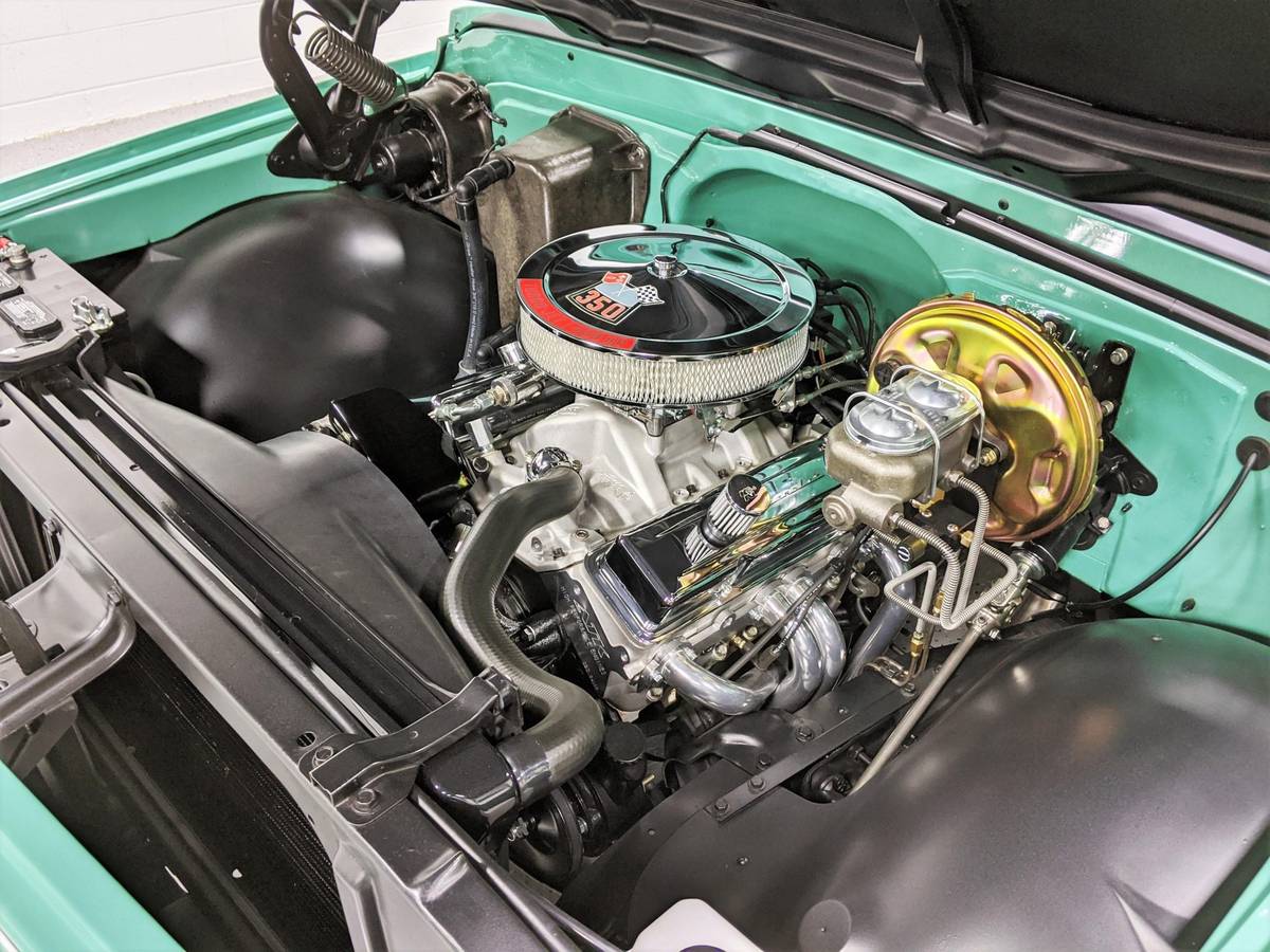 Chevrolet-C10-1967-green-8