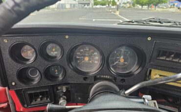 Chevrolet-C10-Scottsdale-1984-Short-Bed-13