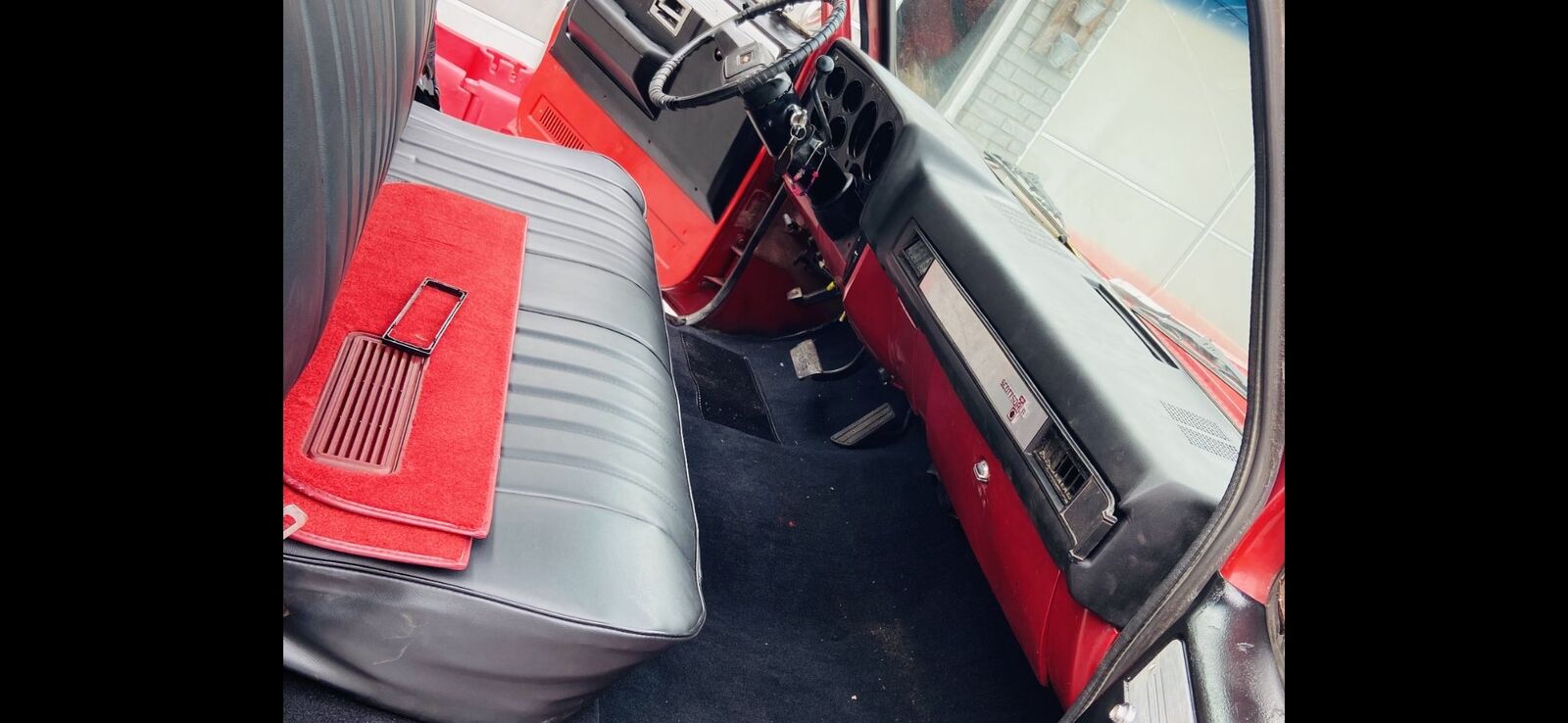 Chevrolet-C10-Scottsdale-1984-Short-Bed-14