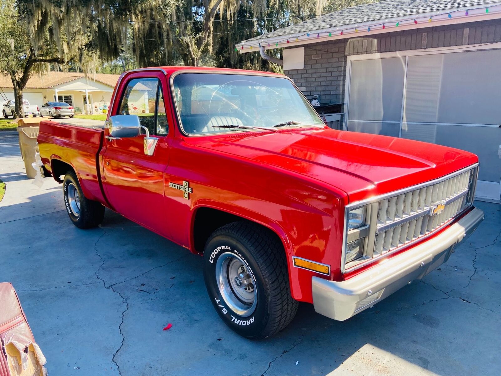 Chevrolet-C10-Scottsdale-1984-Short-Bed-2