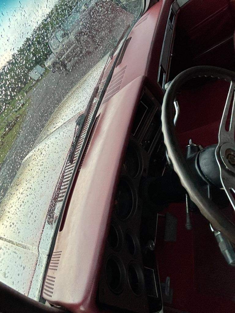Chevrolet-C10-Silverado-SWB-cold-air-9000-just-spent-1984-37