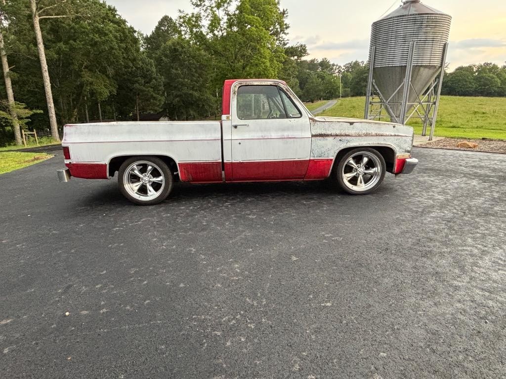Chevrolet-C10-Silverado-SWB-cold-air-9000-just-spent-1984-4
