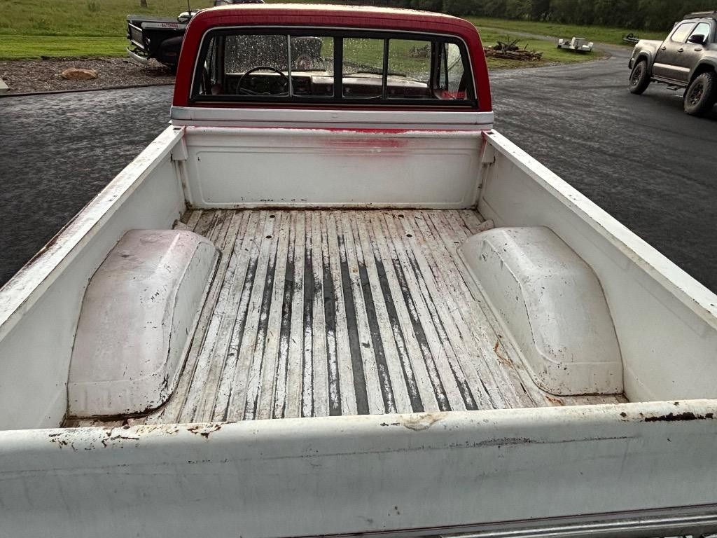 Chevrolet-C10-Silverado-SWB-cold-air-9000-just-spent-1984-6