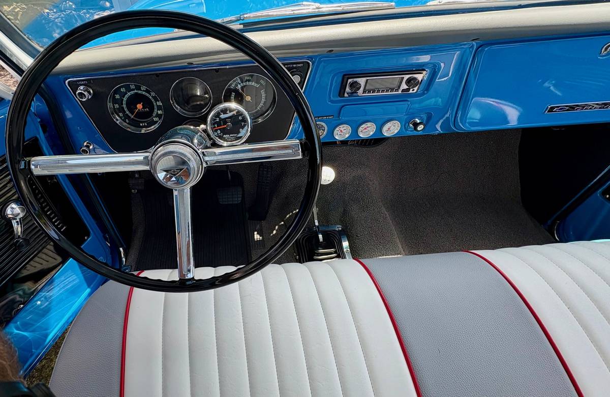 Chevrolet-C10-pickup-1968-blue-1