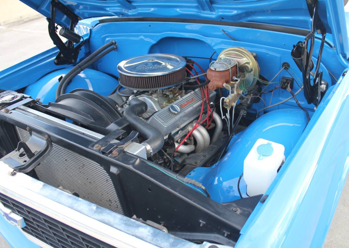 Chevrolet-C10-pickup-1968-blue-10