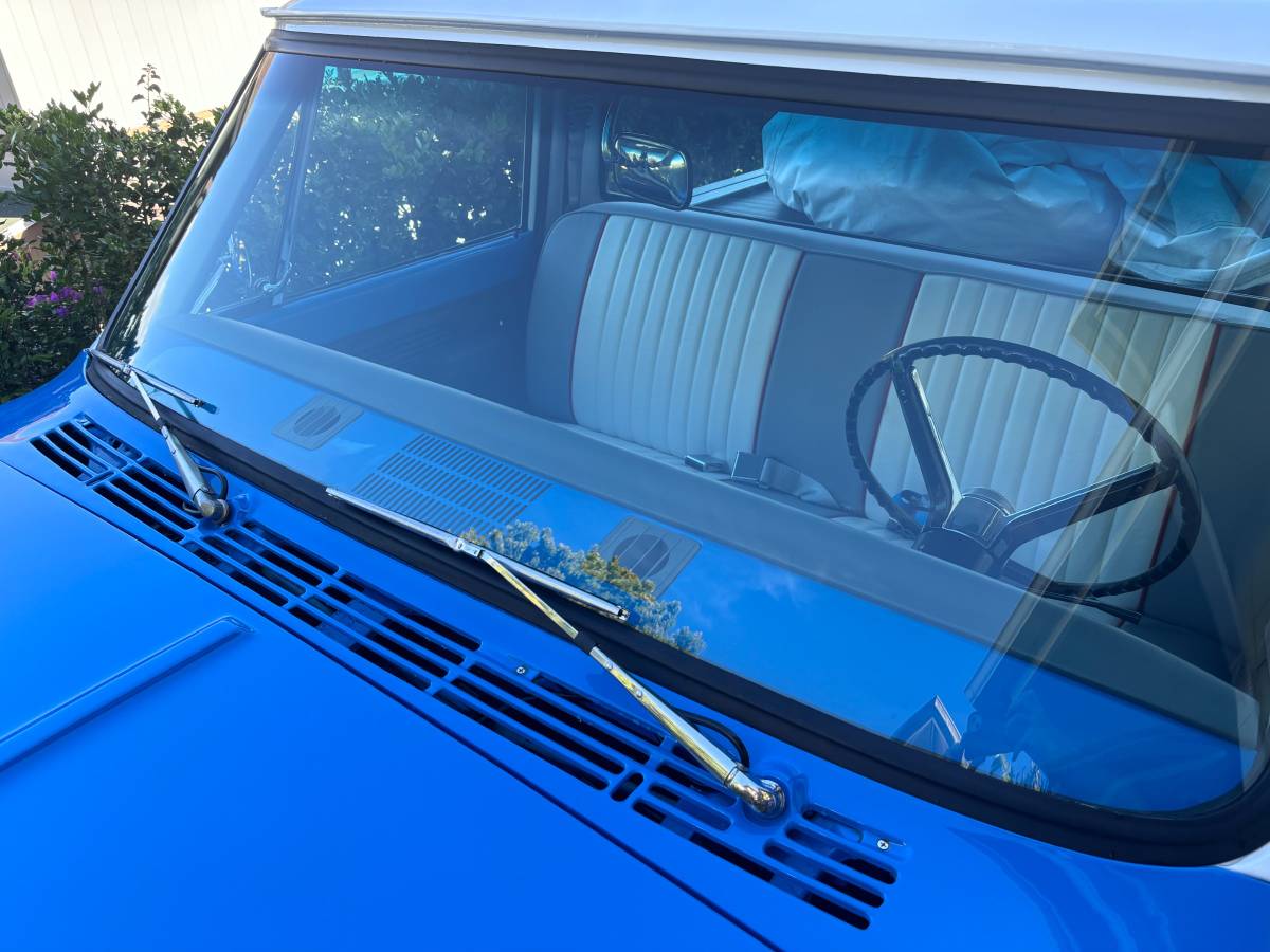 Chevrolet-C10-pickup-1968-blue-9