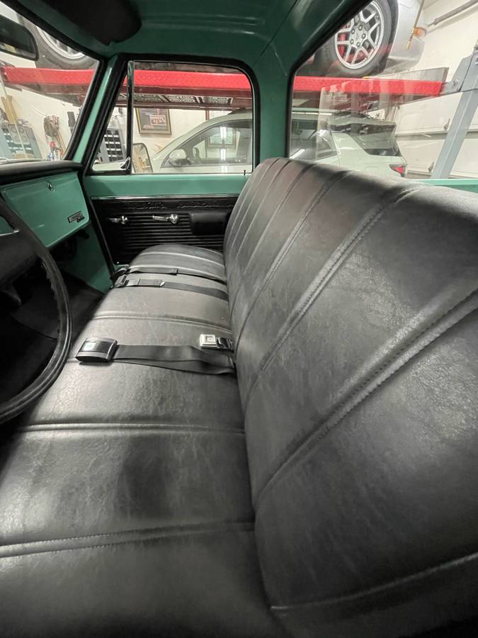 Chevrolet-C10-pickup-1969-green-4