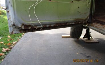 Chevrolet-C10-pickup-1970-green-8