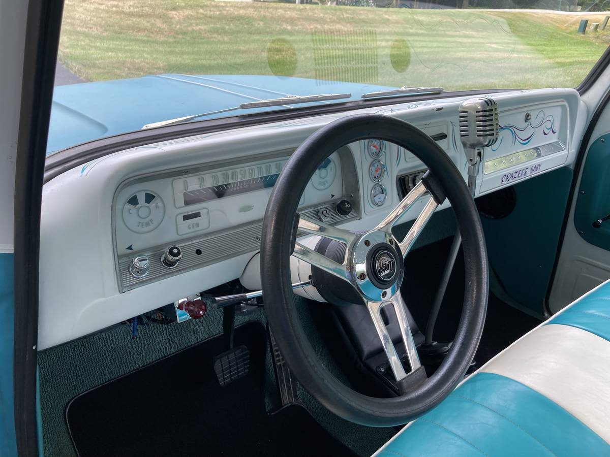 Chevrolet-C10-truck-1966-4