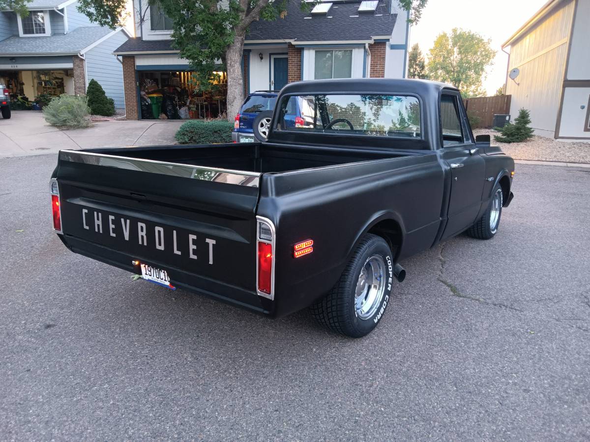 Chevrolet-C10-truck-1970-black-2