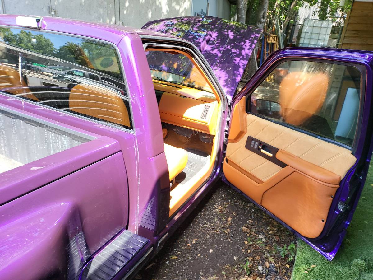 Chevrolet-C10-truck-1987-purple-11