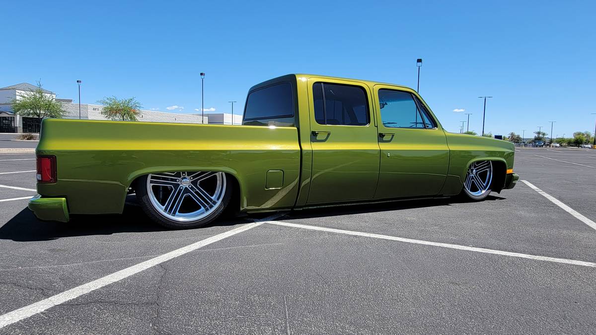 Chevrolet C20  1985 green