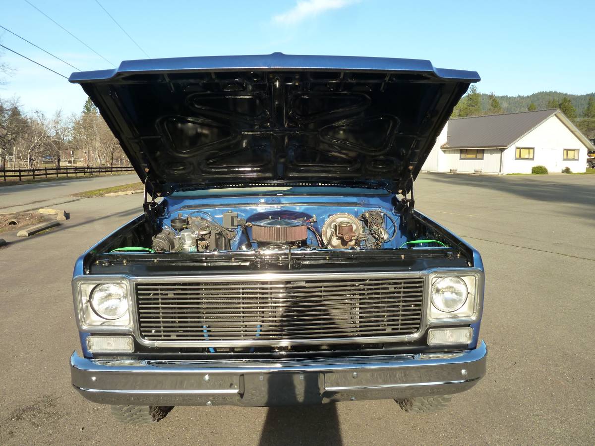 Chevrolet-C20-pickup-1976-blue-1